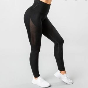 Alphalete Aero Leggings - Black